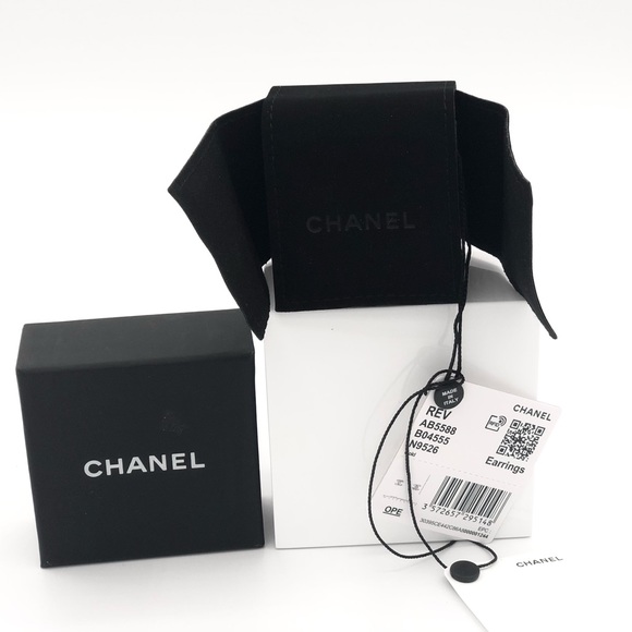 NEW Obazine Chanel CC Gold Color Earrings - Picture 4 of 15